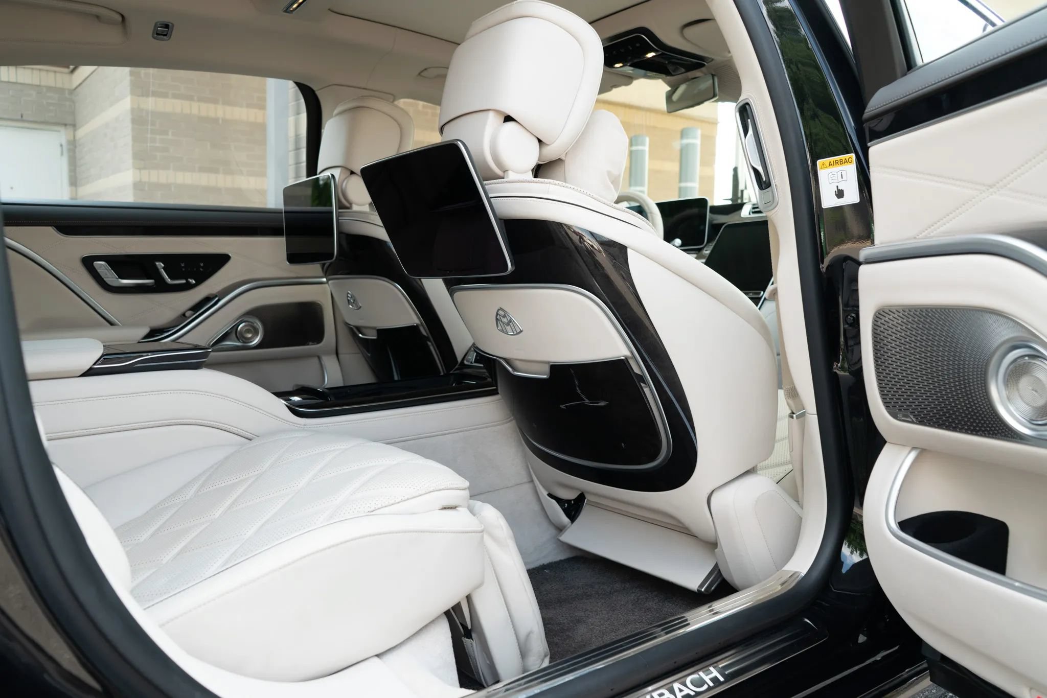Used 2023 Mercedes-Benz Maybach S 680 4MATIC image 31