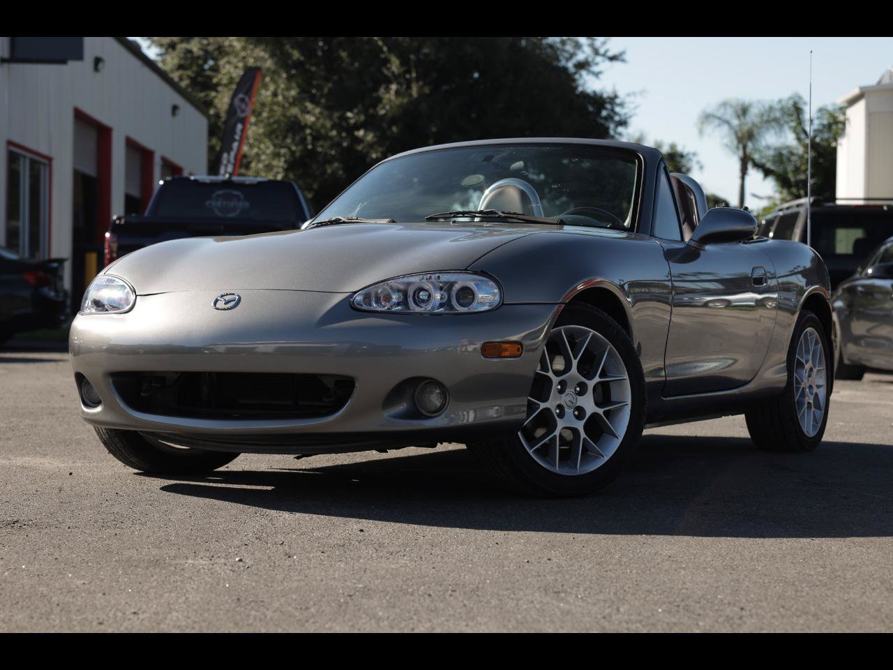 Used 2002 MAZDA MX-5 Miata SE