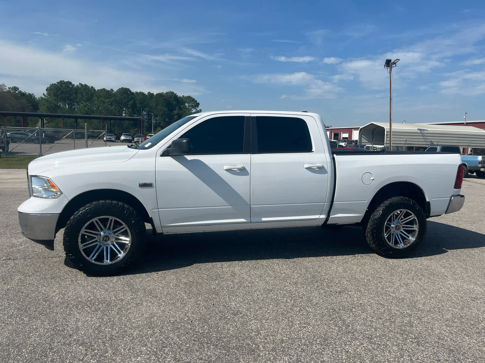 Used 2019 RAM 1500 Classic SLT image 2