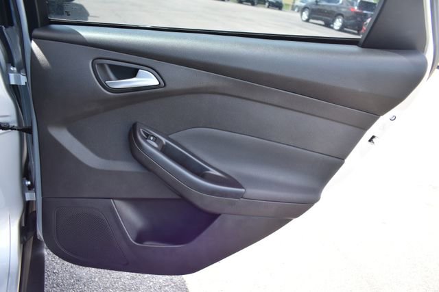 Used 2016 Ford Focus SE w/ Equipment Group 201A image 35