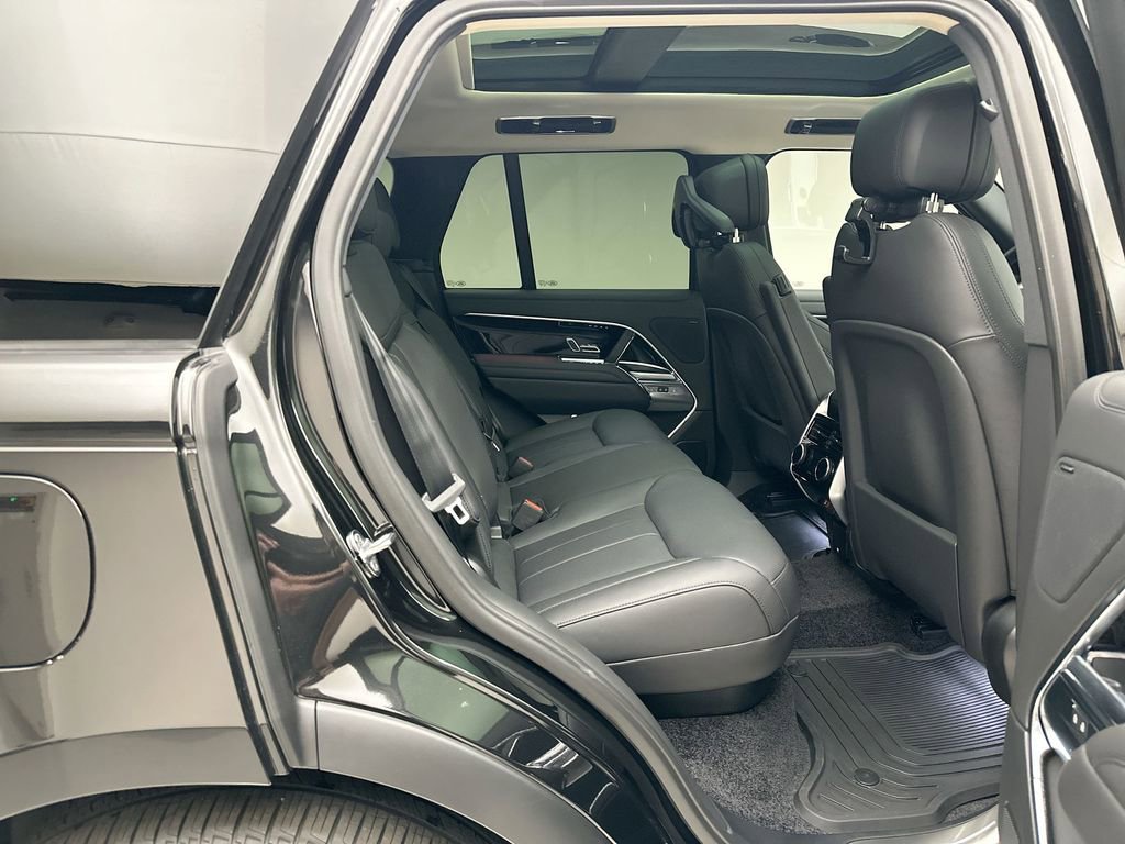 New 2026 Land Rover Range Rover SE AWD/4WD image 15