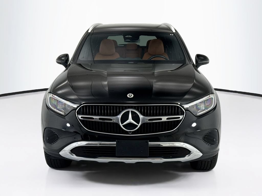 Used 2023 Mercedes-Benz GLC 300 image 2