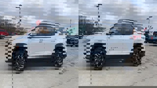 New 2026 Chevrolet Equinox ACTIV w/ Convenience Package III image 5