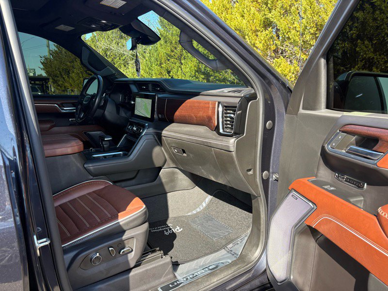 Used 2024 GMC Sierra 1500 Denali Ultimate image 40