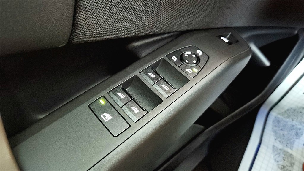 Used 2025 BMW X3 xDrive30i w/ Convenience Package image 40