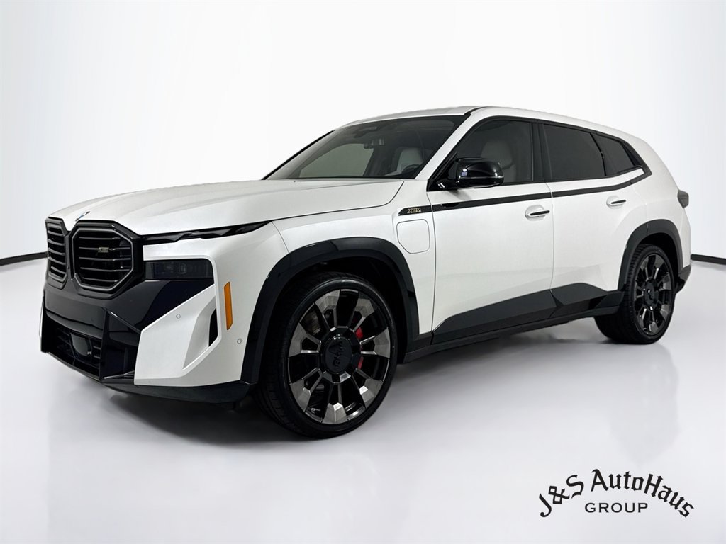 Used 2023 BMW XM AWD/4WD image 3