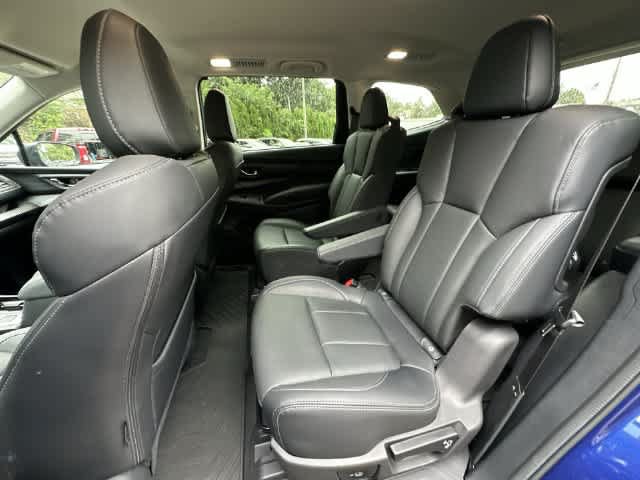 Certified 2026 Subaru Ascent Premium AWD/4WD image 17