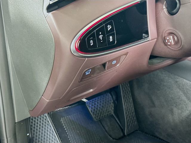 Used 2023 Genesis GV70 2.5T w/ Advanced Package image 10