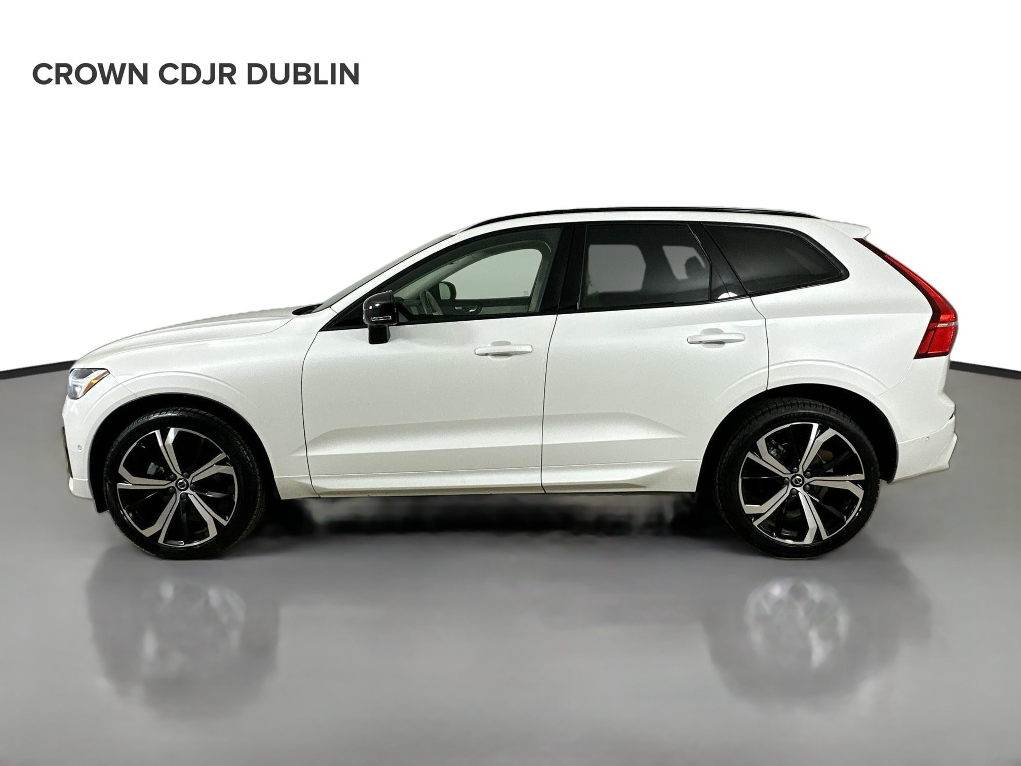 Used 2024 Volvo XC60 B5 Ultimate w/ Climate Package AWD/4WD image 8