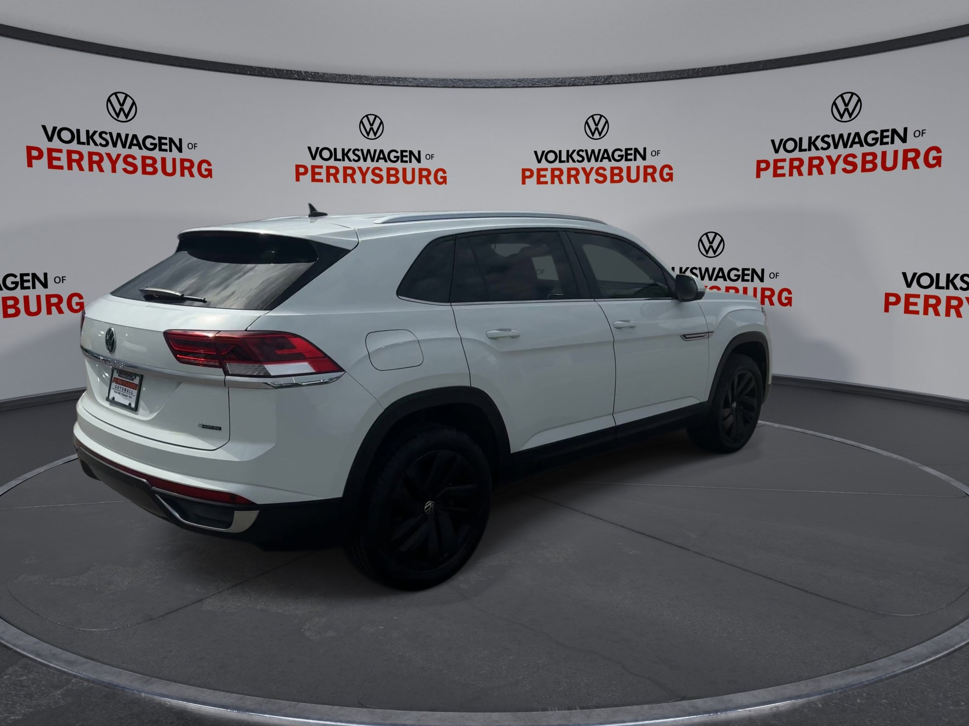 Used 2023 Volkswagen Atlas Cross Sport SE image 8