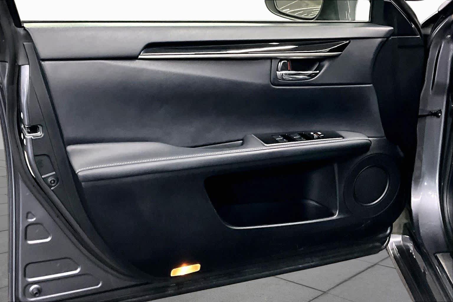 Used 2017 Lexus ES 350 w/ Accessory Package 2 FWD image 21