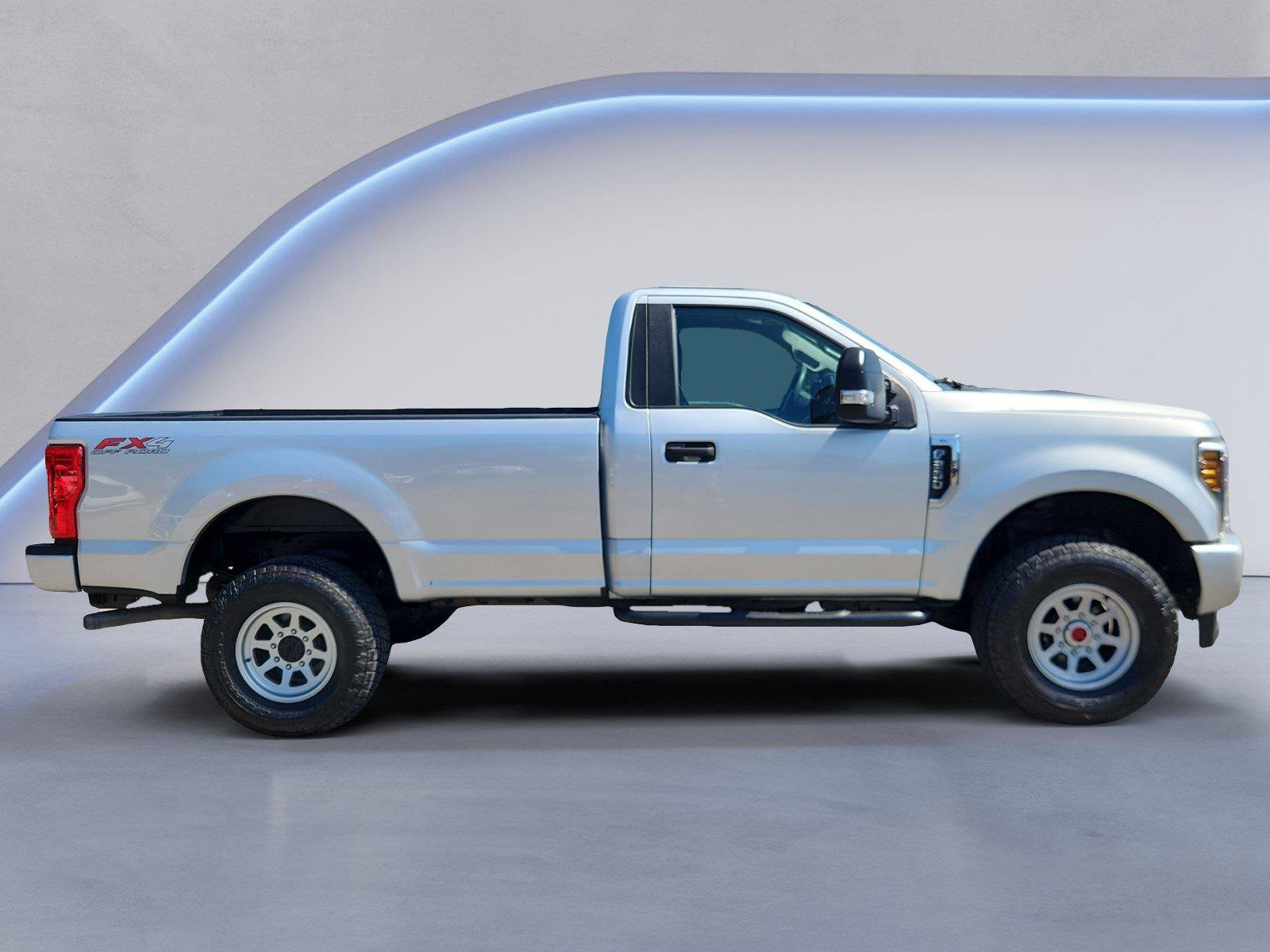 Used 2019 Ford F250 XL w/ Power Equipment Group AWD/4WD image 2