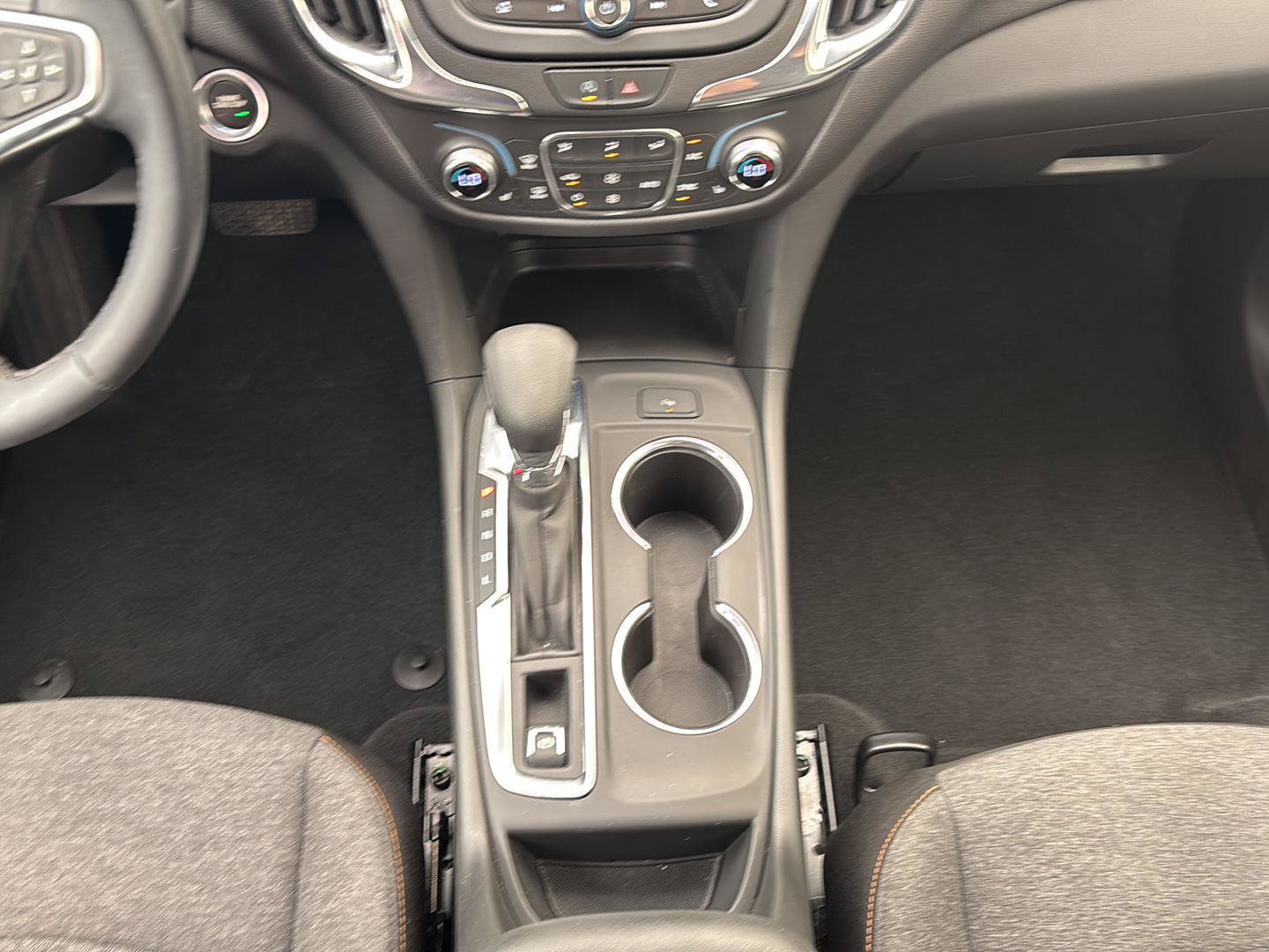 Used 2024 Chevrolet Equinox LT AWD/4WD image 13