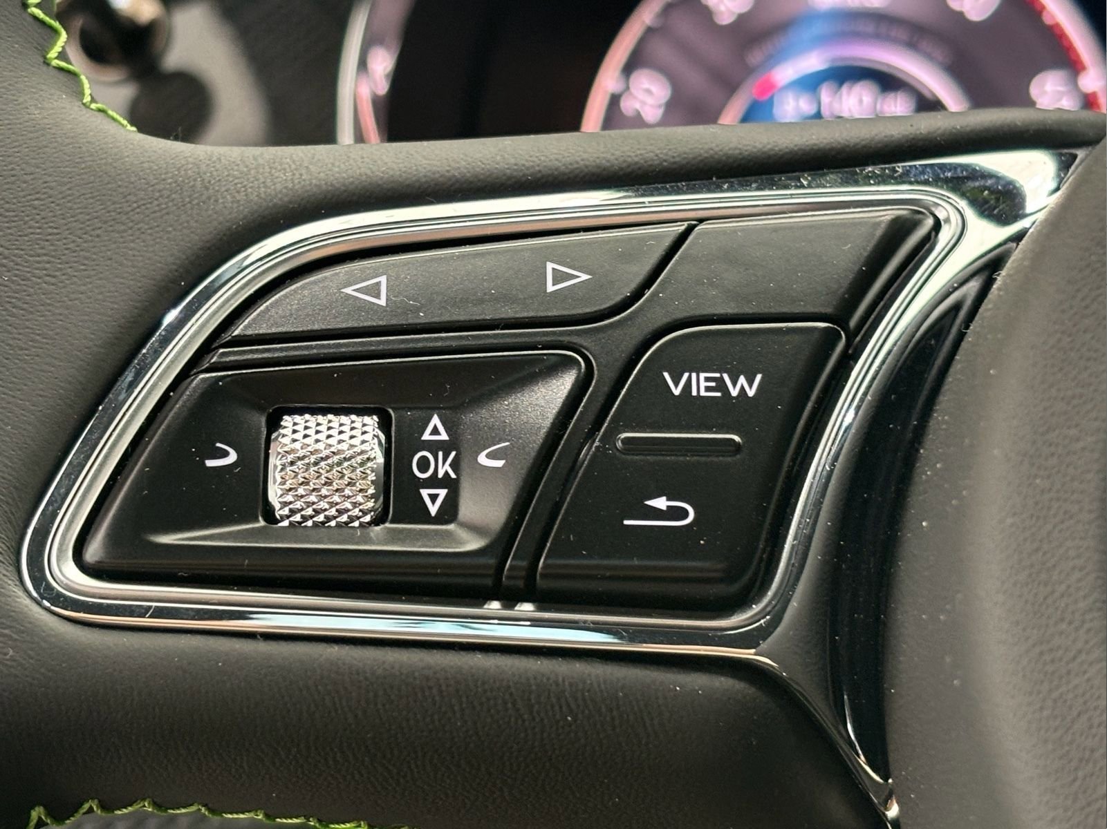 New 2025 Bentley Bentayga image 51