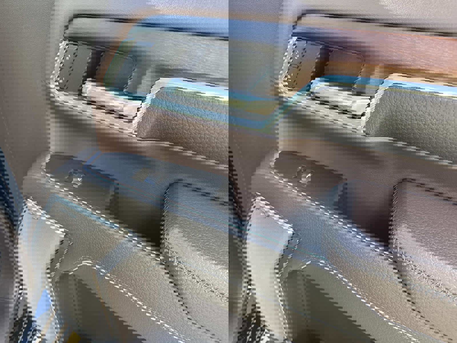 Used 2024 GMC Sierra 2500 Denali w/ Denali Reserve Package image 25