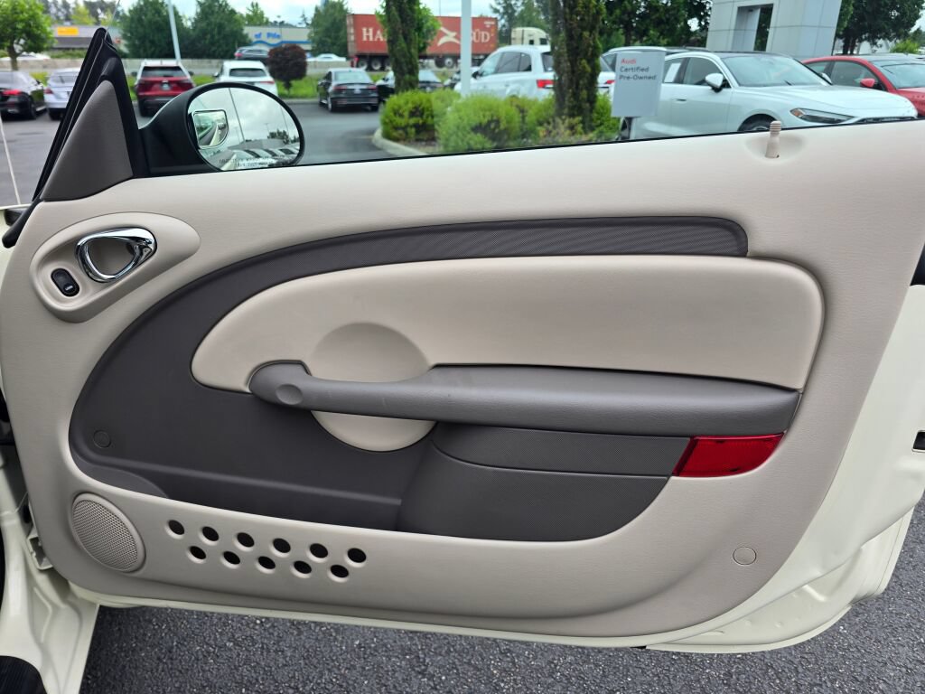 Used 2005 Chrysler PT Cruiser GT FWD image 88