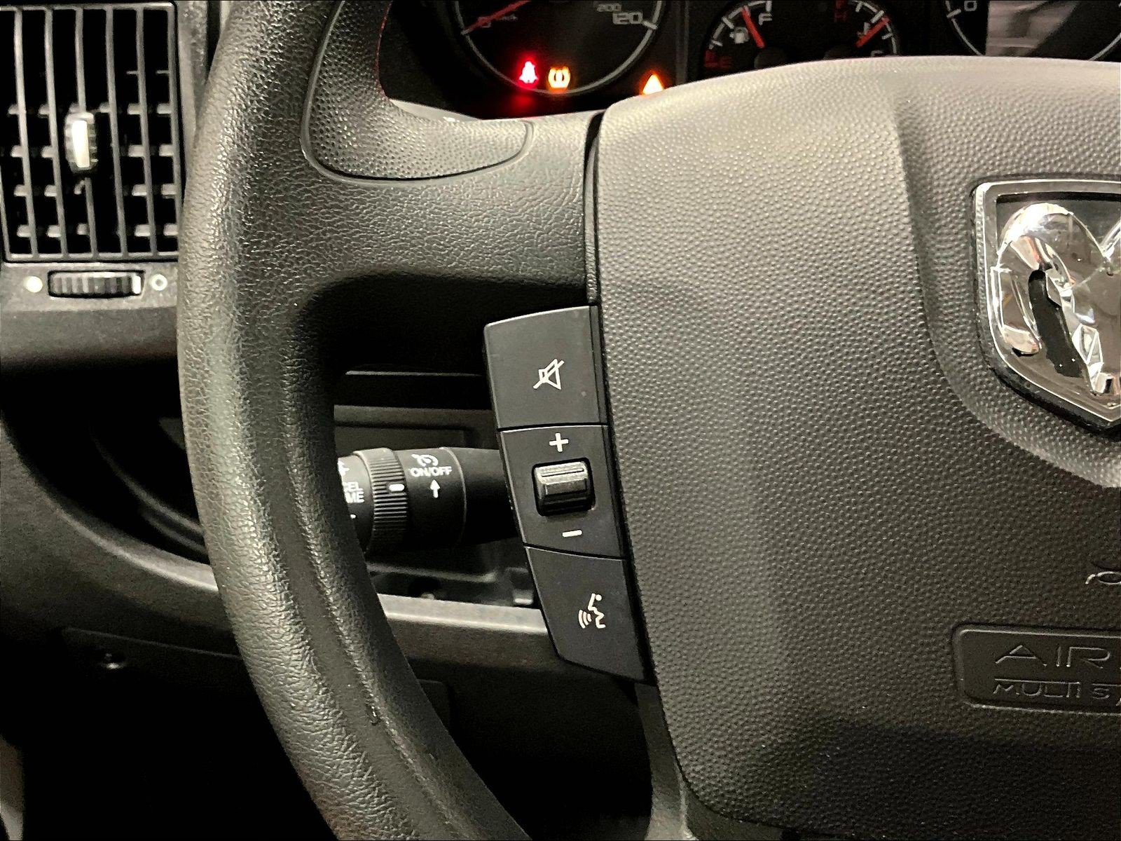 Used 2019 RAM ProMaster 2500 w/ Interior Convenience Group FWD image 12