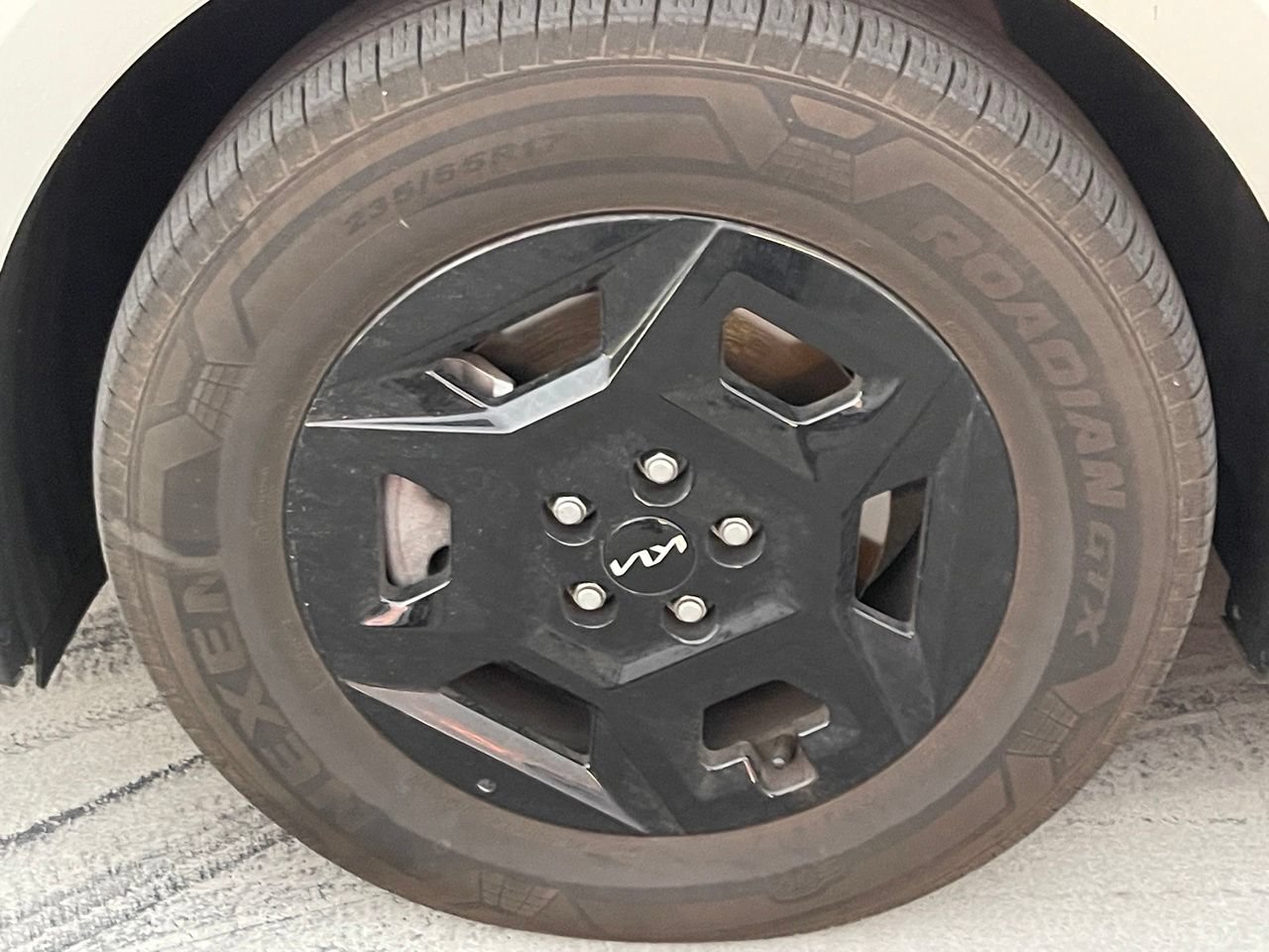 Used 2026 Kia Carnival FWD image 6