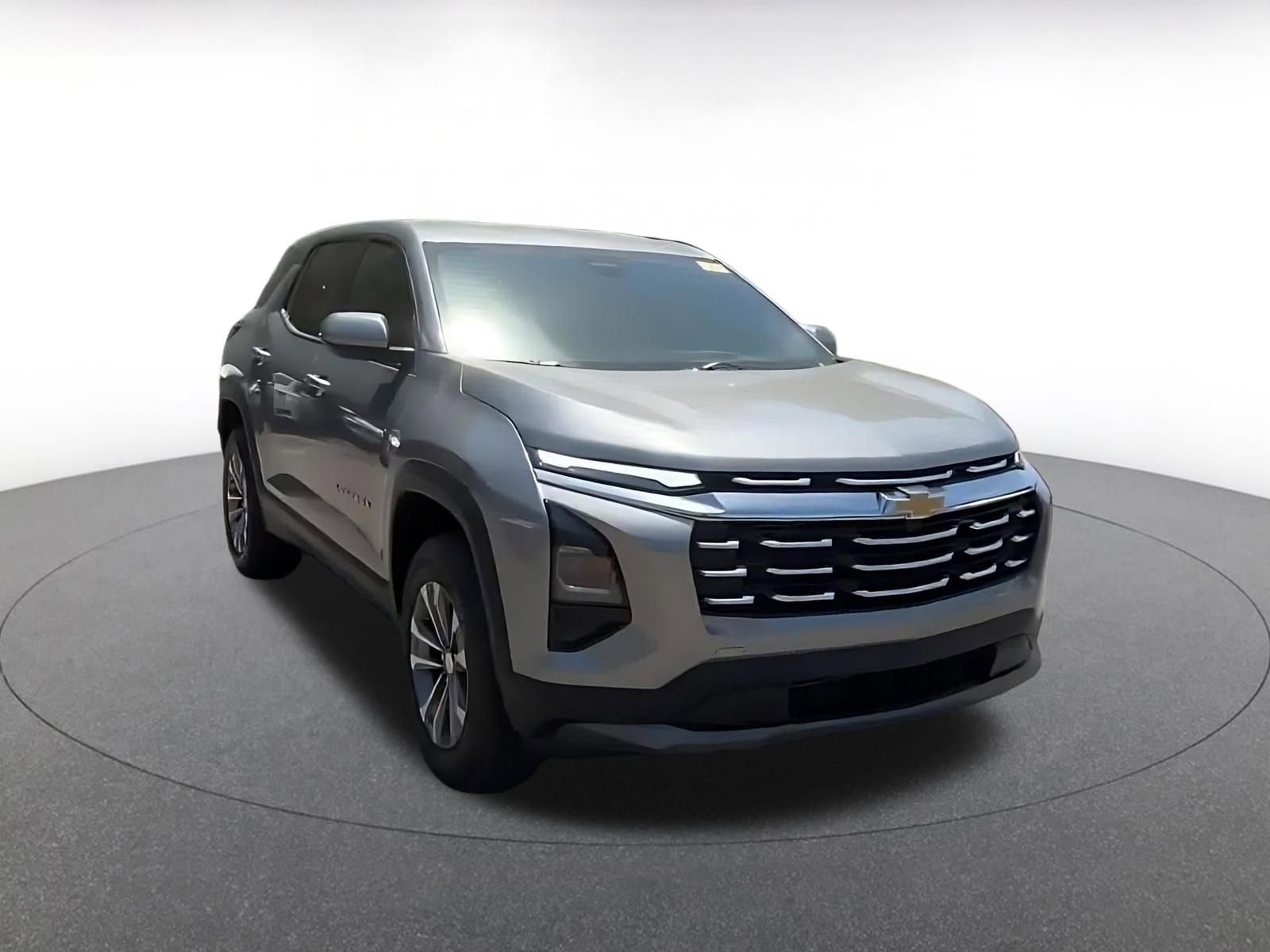 Used 2025 Chevrolet Equinox LT FWD image 3