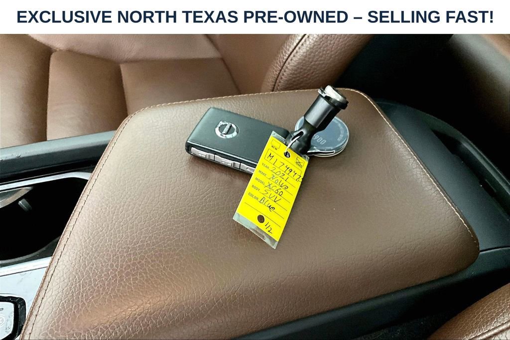 Used 2021 Volvo XC60 T5 Momentum w/ Premium Package FWD image 13
