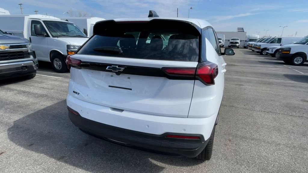 New 2027 Chevrolet Bolt LT w/ Comfort Package image 9