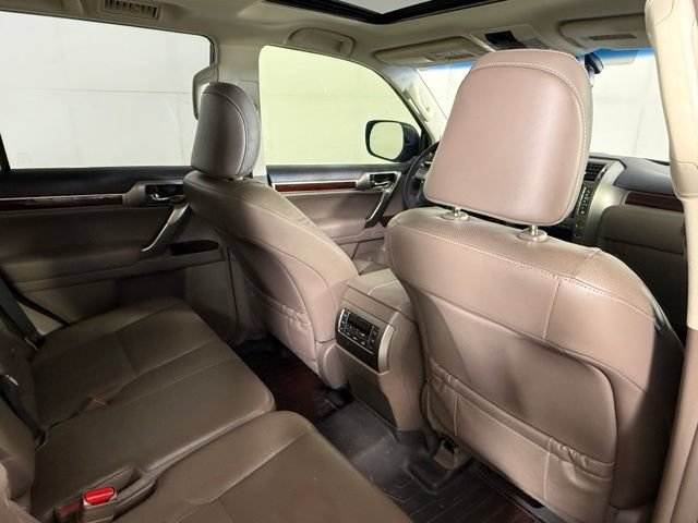 Used 2015 Lexus GX 460 w/ Premium Package AWD/4WD image 29
