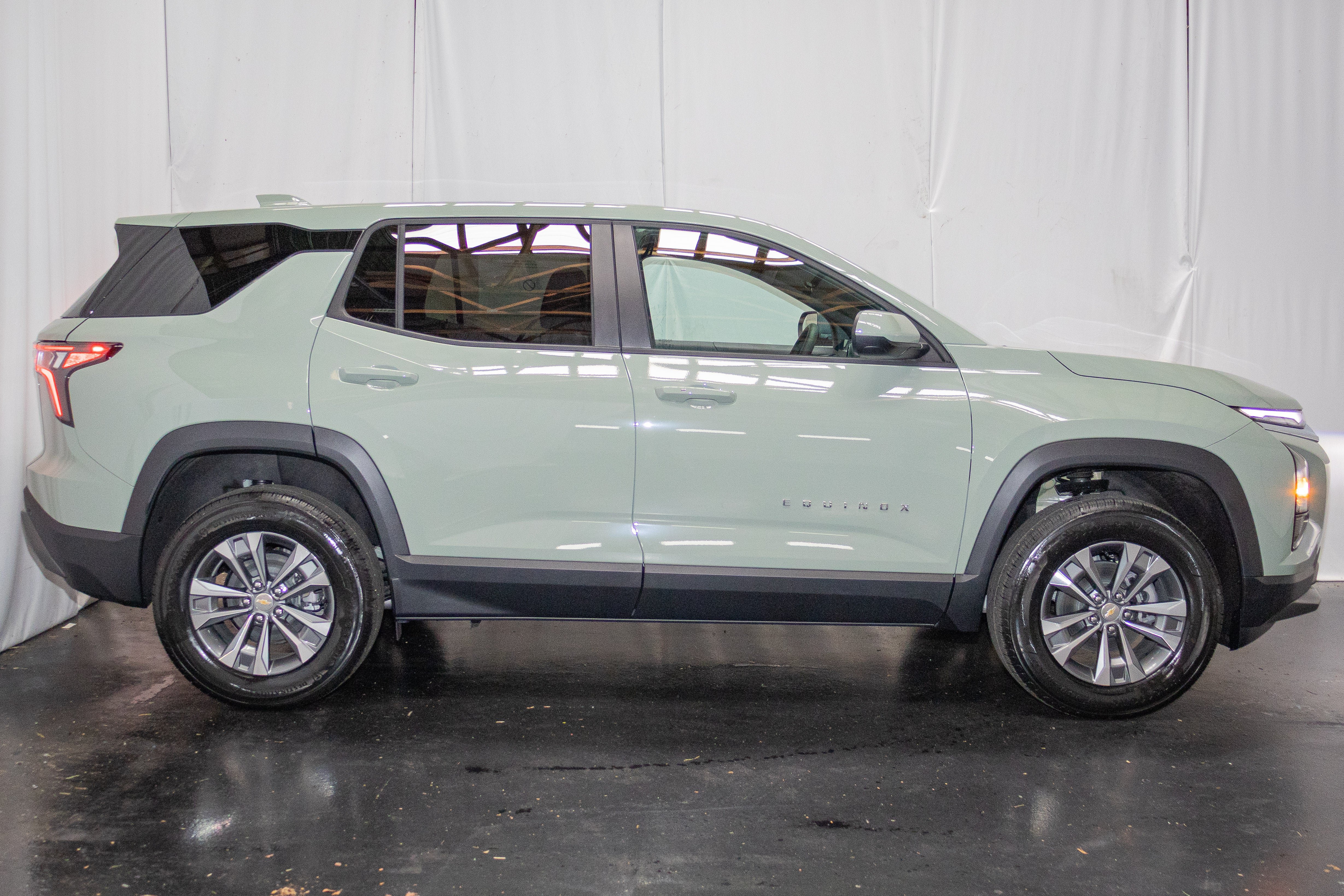 New 2026 Chevrolet Equinox LT FWD image 5