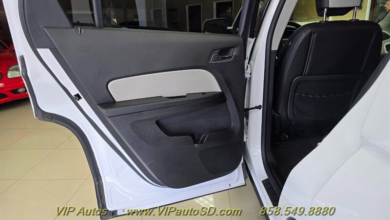 Used 2011 GMC Terrain SLT FWD image 13