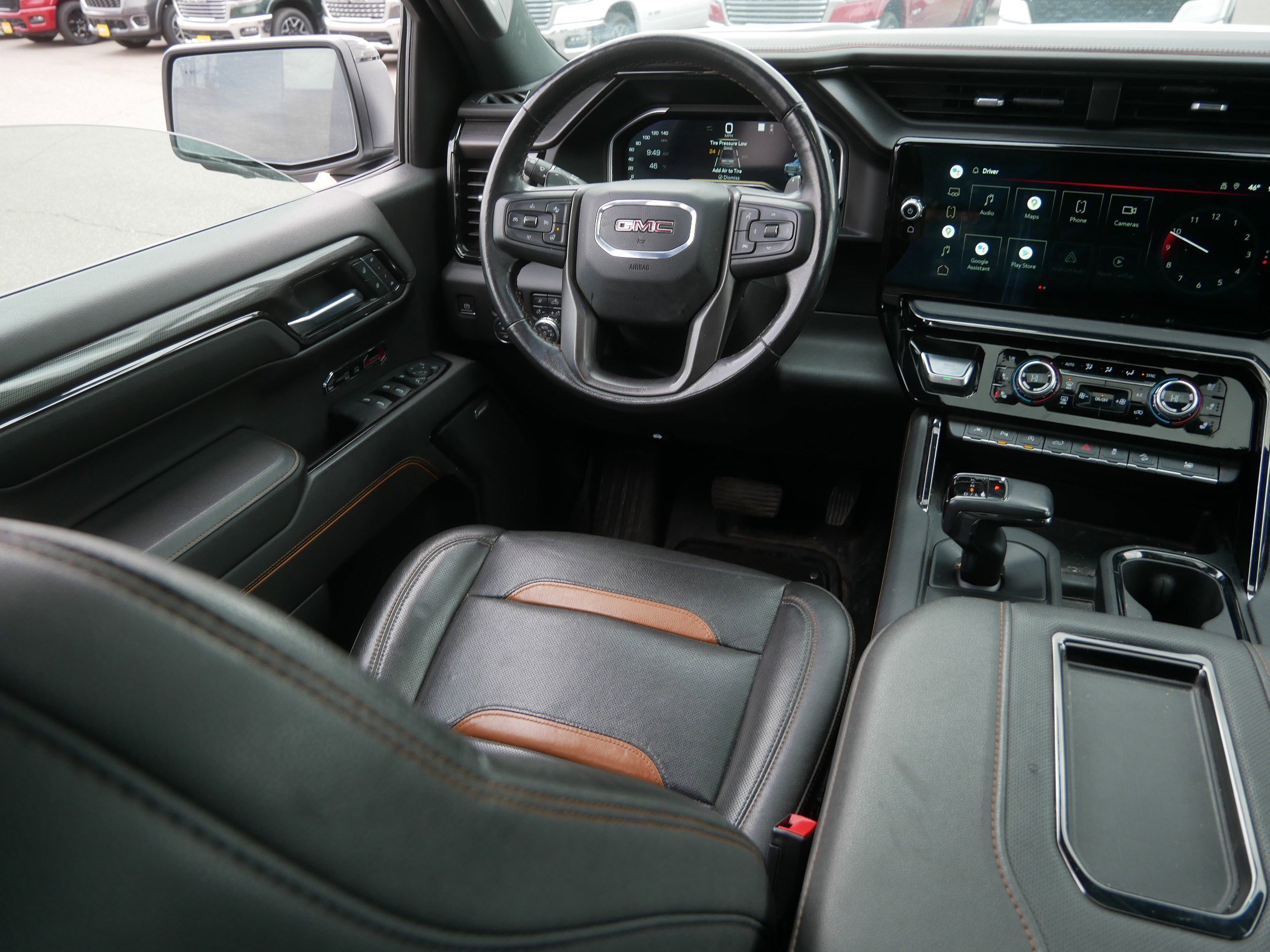 Used 2022 GMC Sierra 1500 AT4 w/ AT4 Premium Package image 9