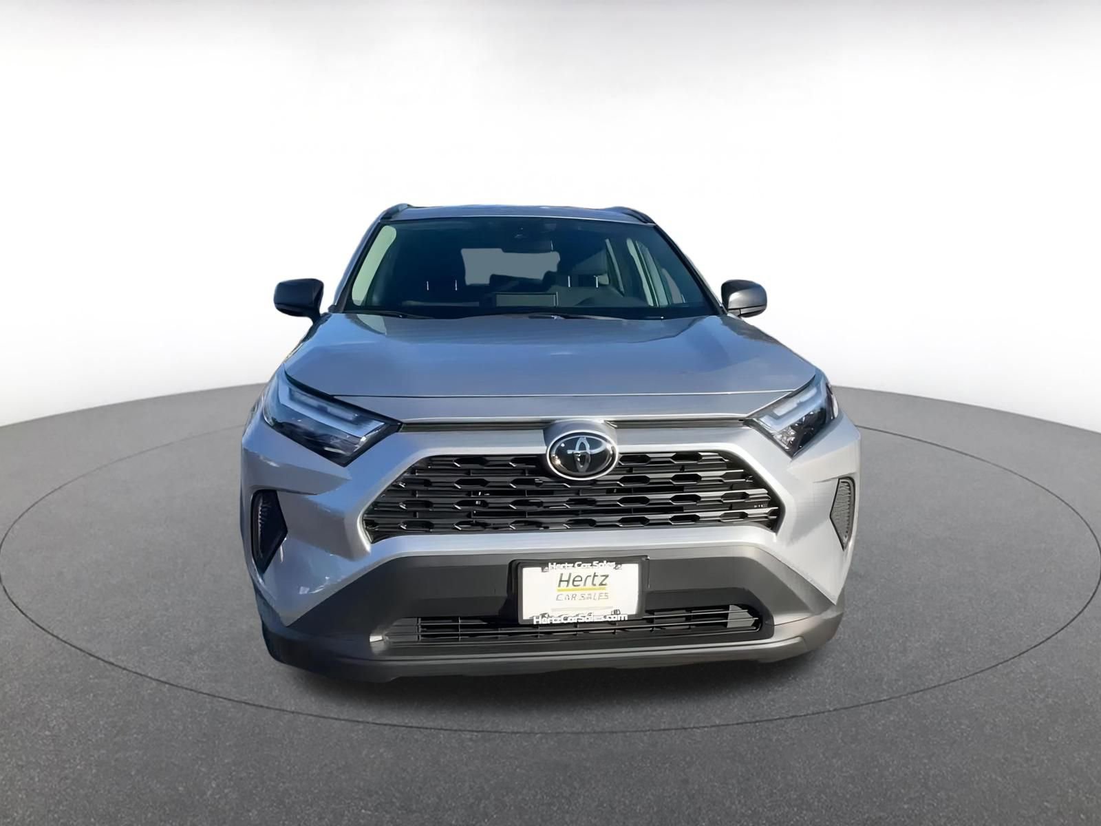 Used 2025 Toyota RAV4 LE image 4