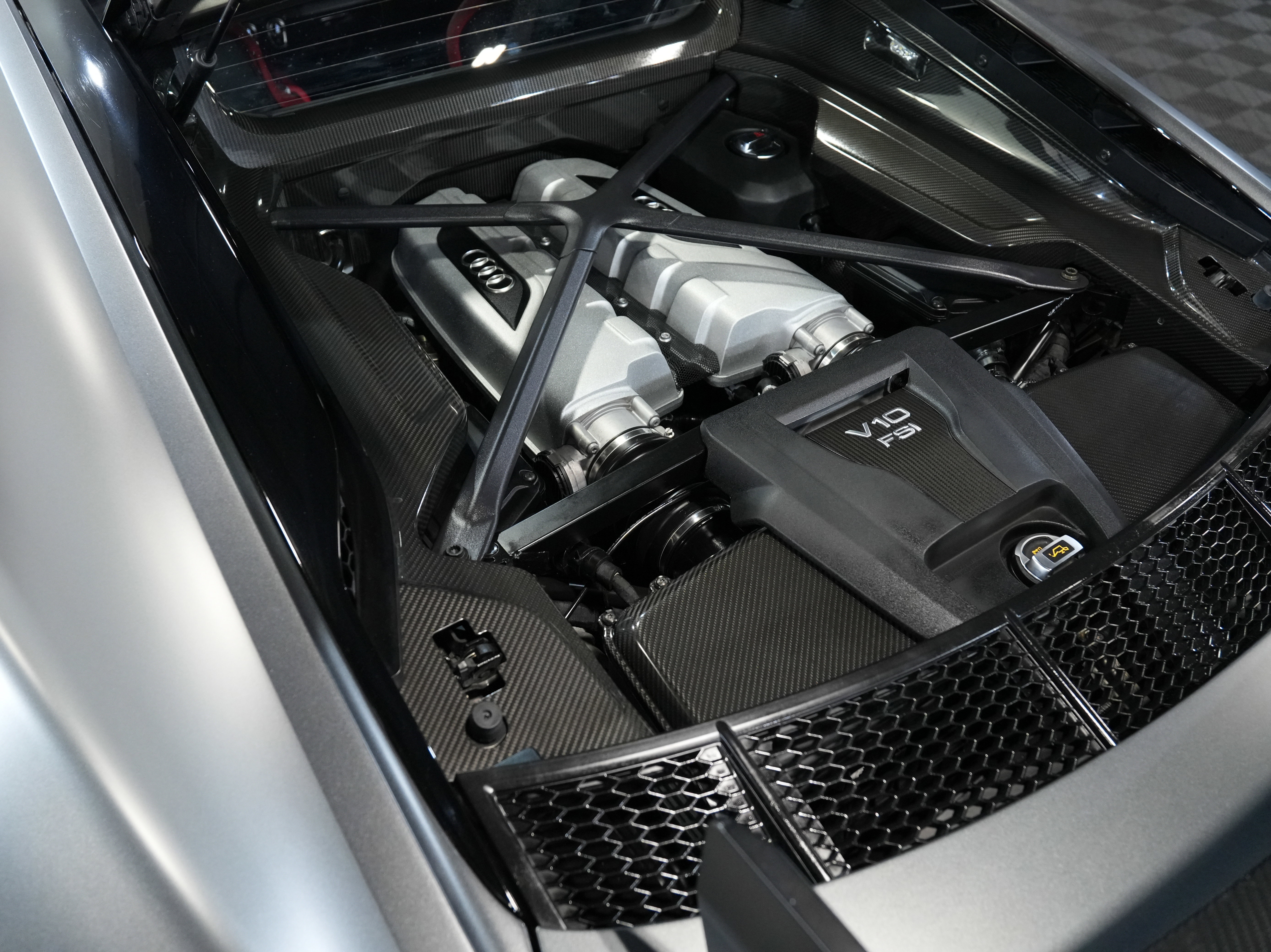 Used 2017 Audi R8 V10 plus image 46