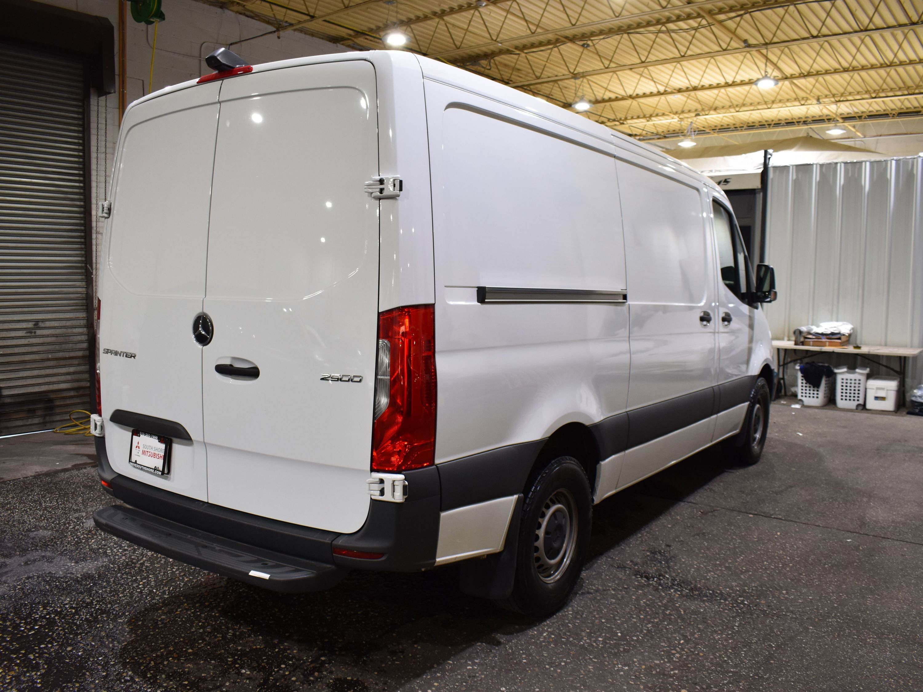 Used 2024 Mercedes-Benz Sprinter 2500 w/ Acoustic Package image 11