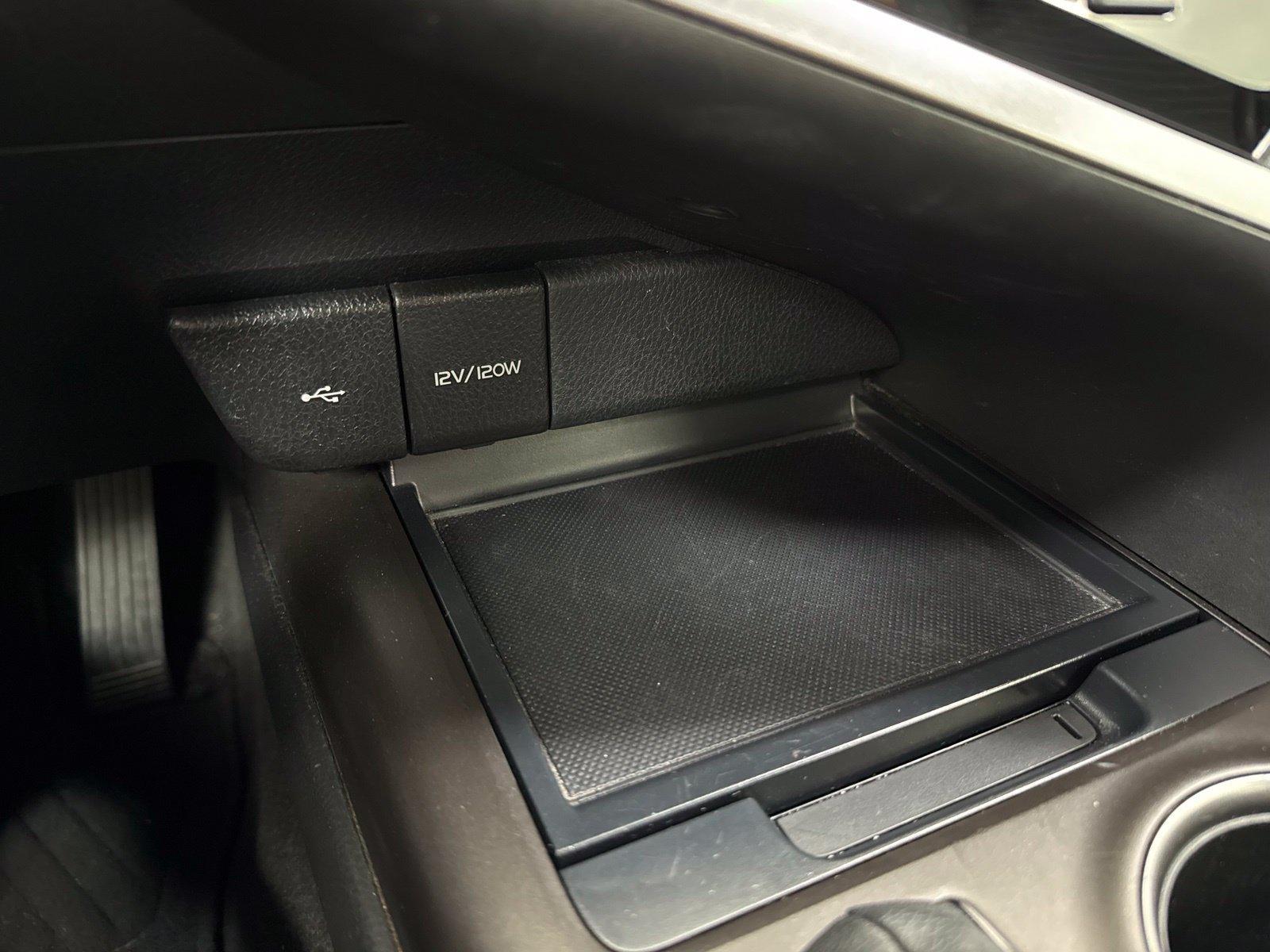 Used 2023 Toyota Camry SE FWD image 18