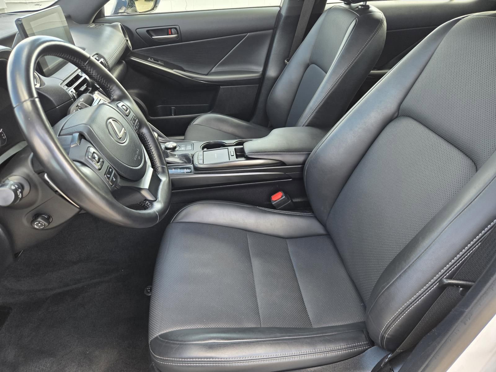 Used 2023 Lexus IS 300 w/ Premium Package RWD image 21