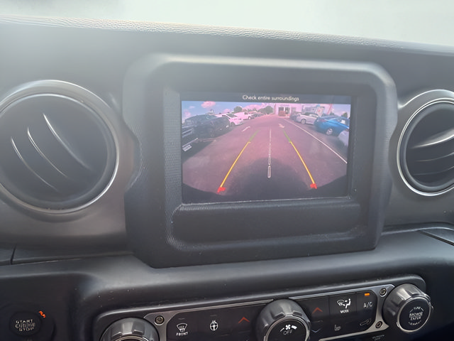 Used 2023 Jeep Wrangler Unlimited Sport AWD/4WD image 4