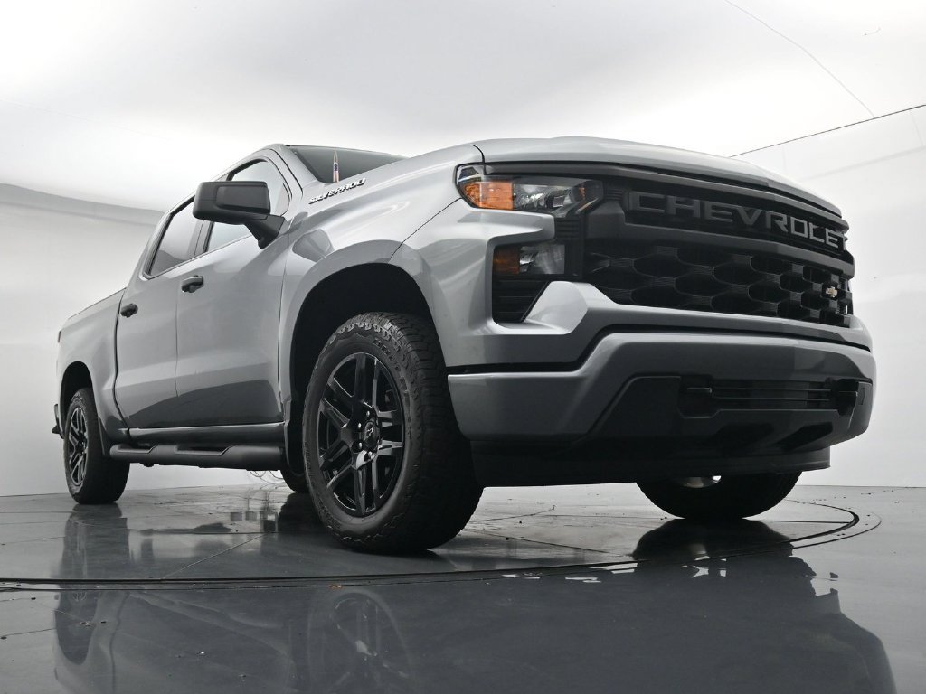 Used 2024 Chevrolet Silverado 1500 Custom AWD/4WD image 32
