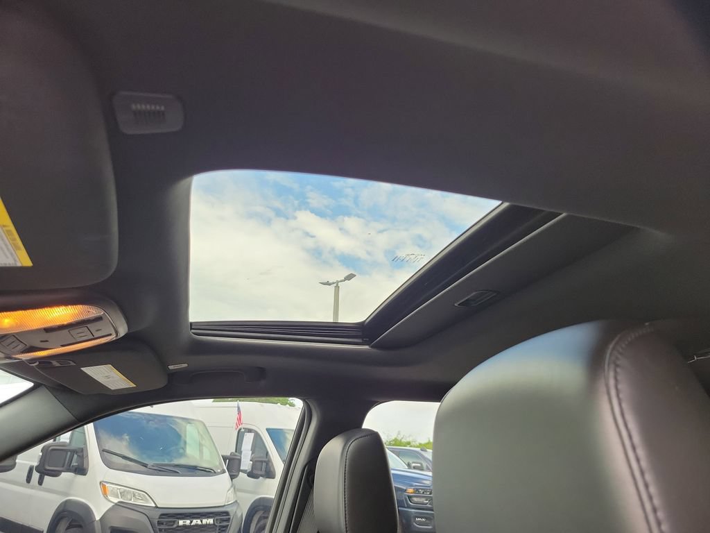 Used 2022 Dodge Durango R/T RWD image 21