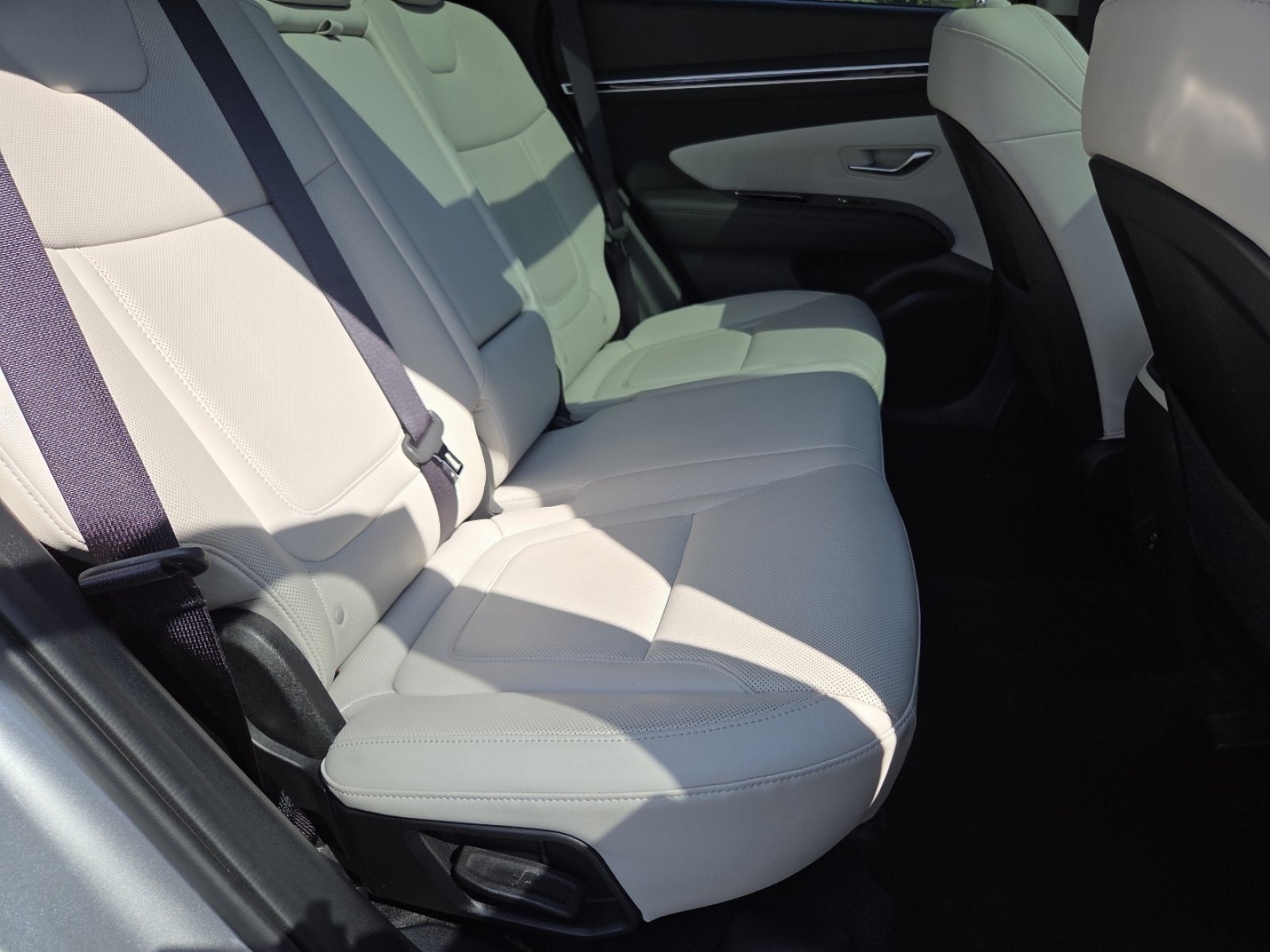 Used 2023 Hyundai Tucson Limited AWD/4WD image 27