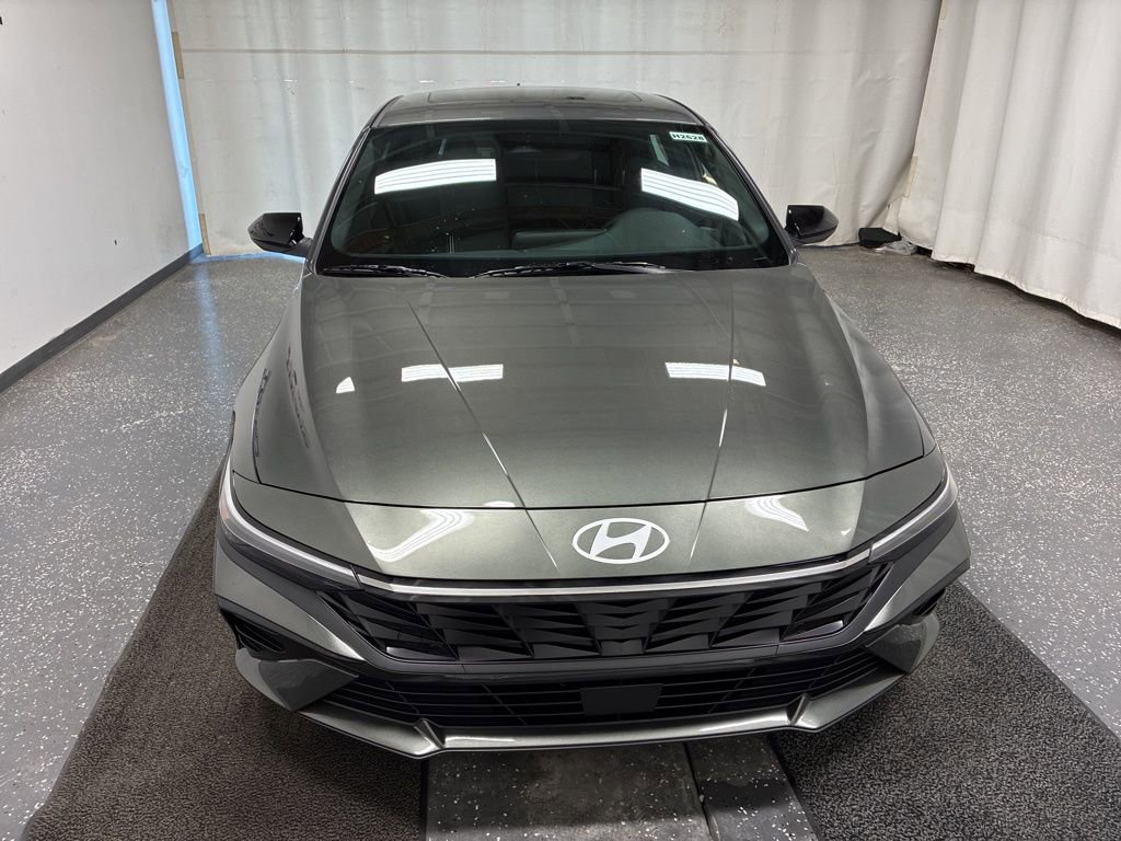 New 2026 Hyundai Elantra SEL Sport Premium FWD image 2