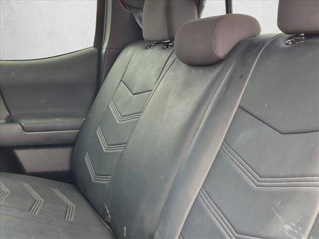 Used 2018 Toyota Tacoma TRD Off-Road AWD/4WD image 13