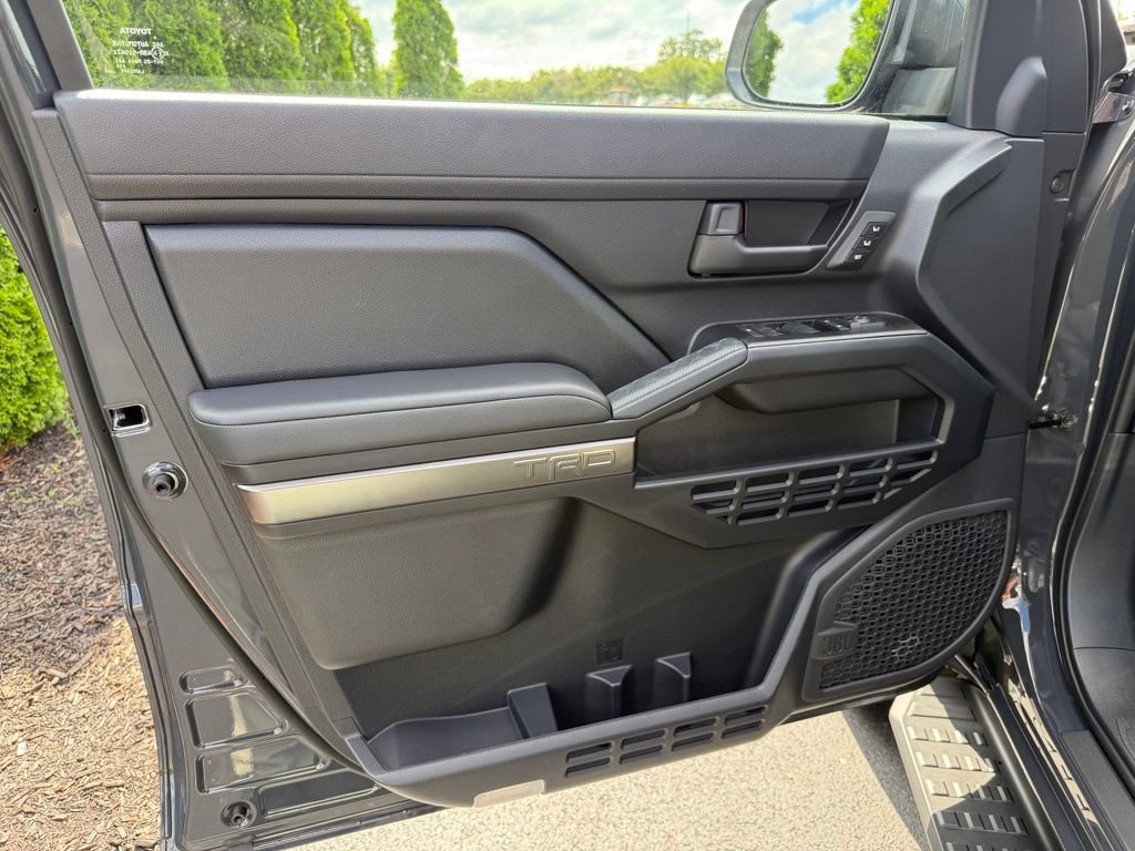 New 2026 Toyota 4Runner TRD Off-Road Premium AWD/4WD image 11
