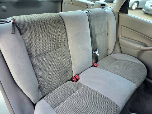 Used 2004 Ford Focus SE image 30