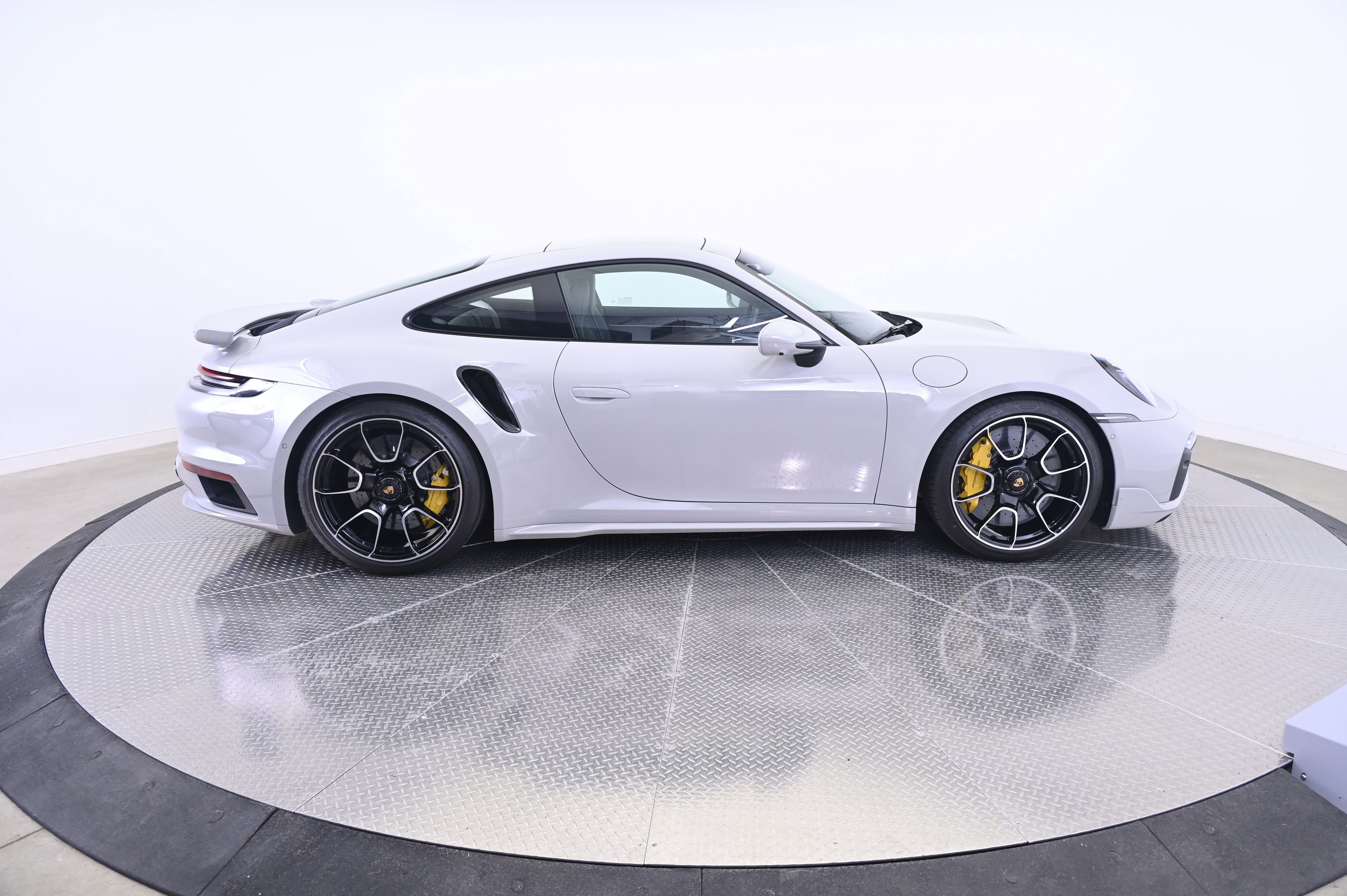 Certified 2025 Porsche 911 Turbo S image 8