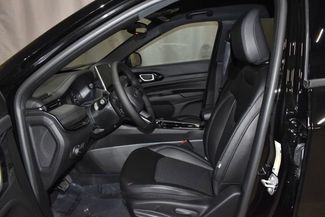 New 2026 Jeep Compass Latitude image 10