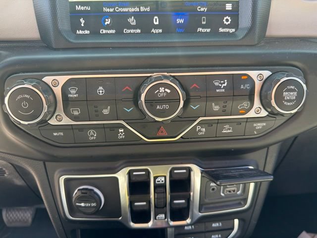 Used 2023 Jeep Wrangler Unlimited Sahara AWD/4WD image 15