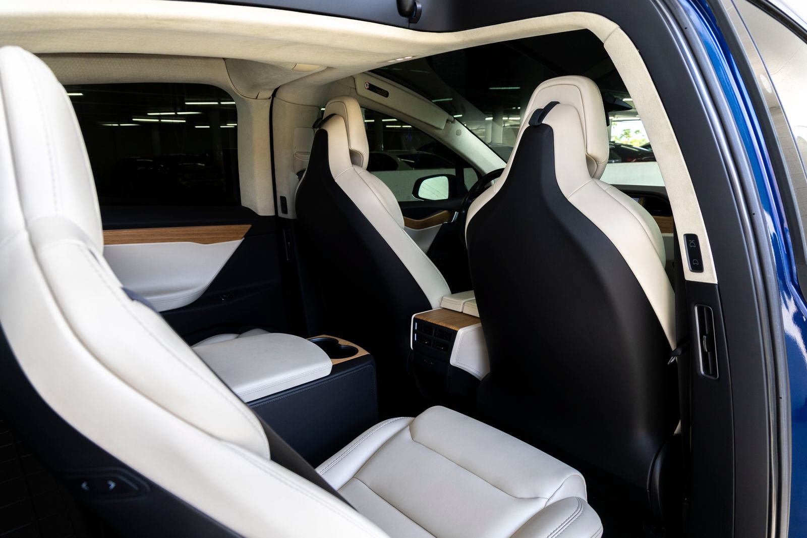 Used 2018 Tesla Model X 100D AWD/4WD image 23