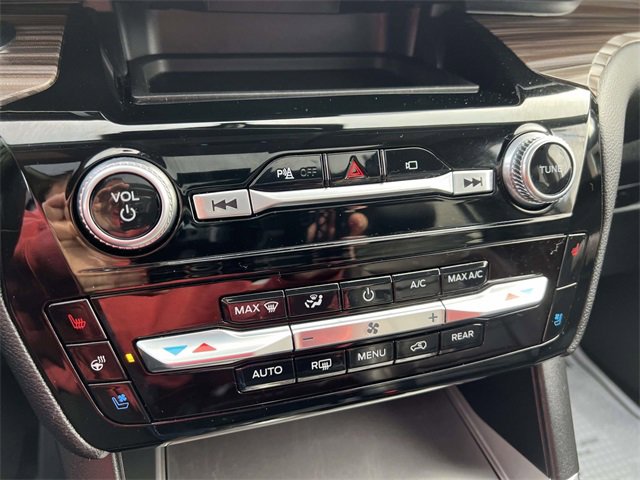 Used 2022 Ford Explorer Limited w/ Equipment Group 301A image 19