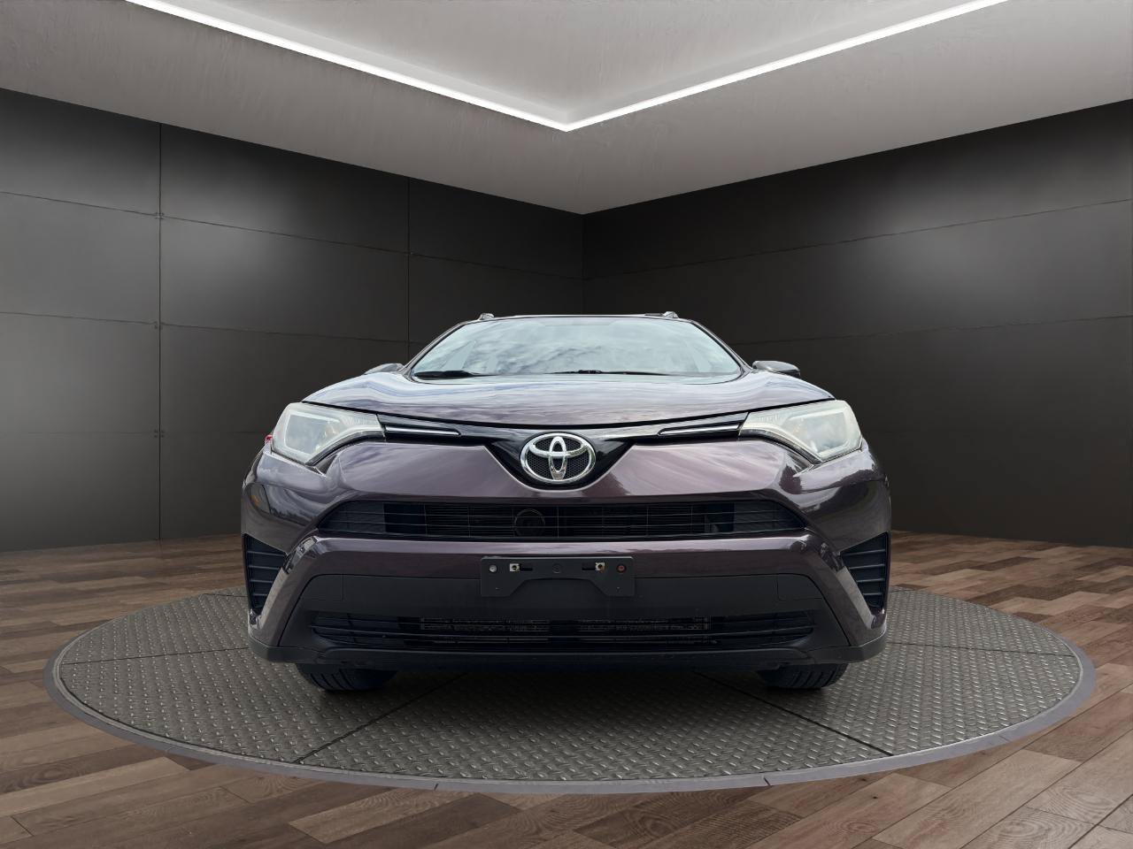 Used 2016 Toyota RAV4 LE AWD/4WD image 3