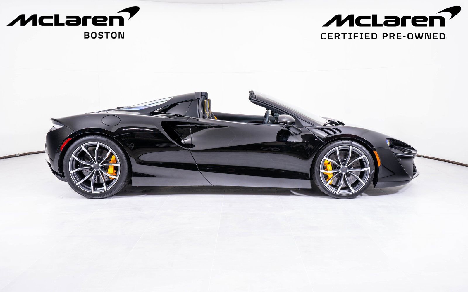 Used 2025 McLaren Artura Spider image 8