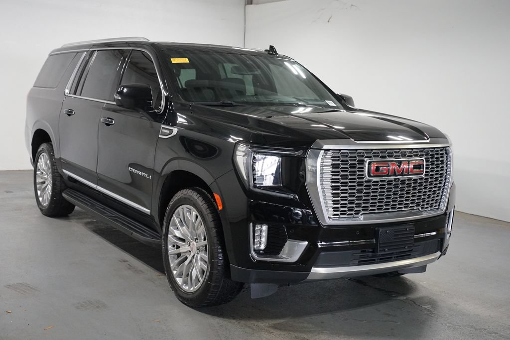Used 2023 GMC Yukon XL Denali w/ Max Trailering Package AWD/4WD image 3